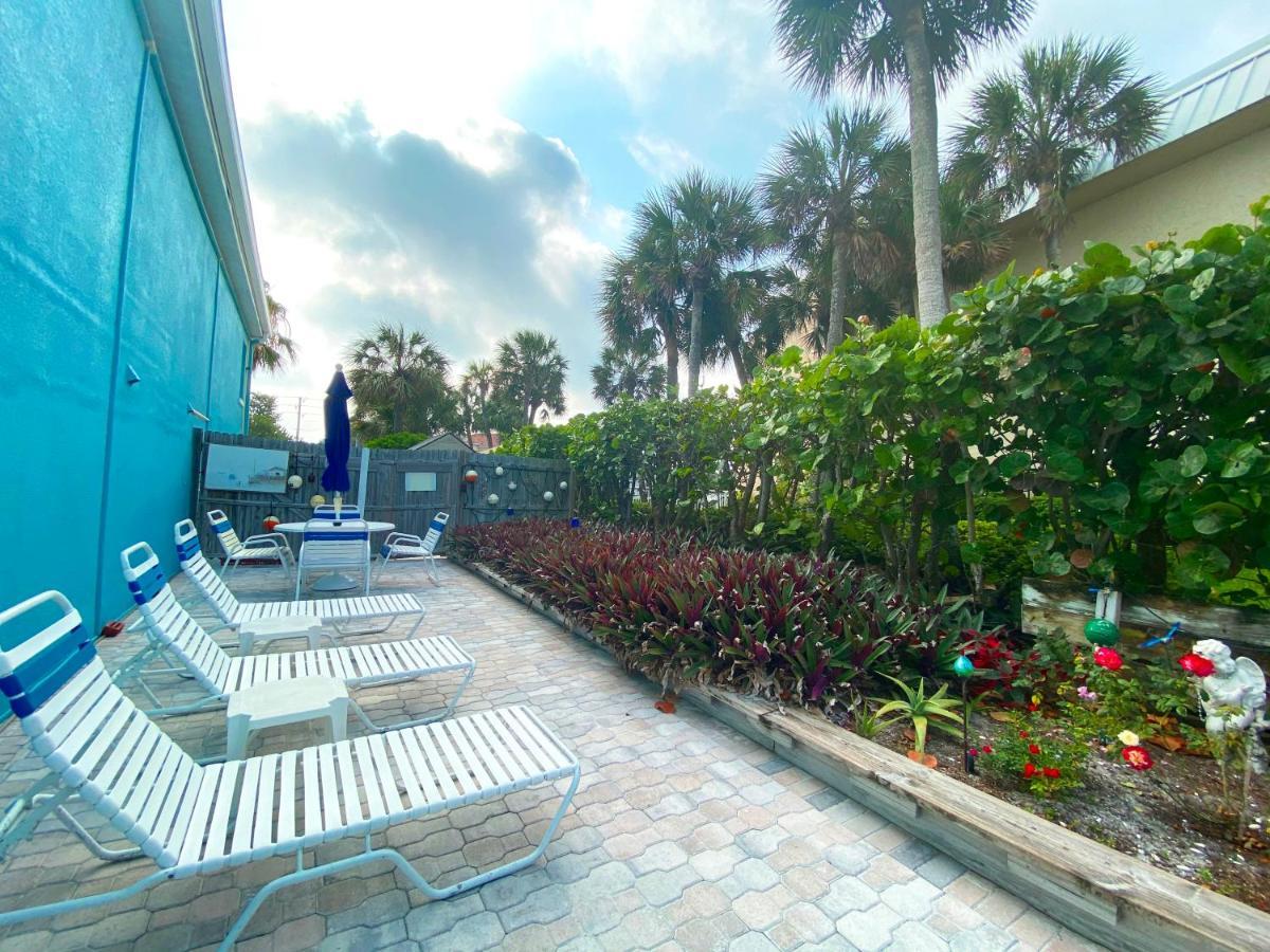 Nautical Watch Aparthotel Belleair Beach Bagian luar foto