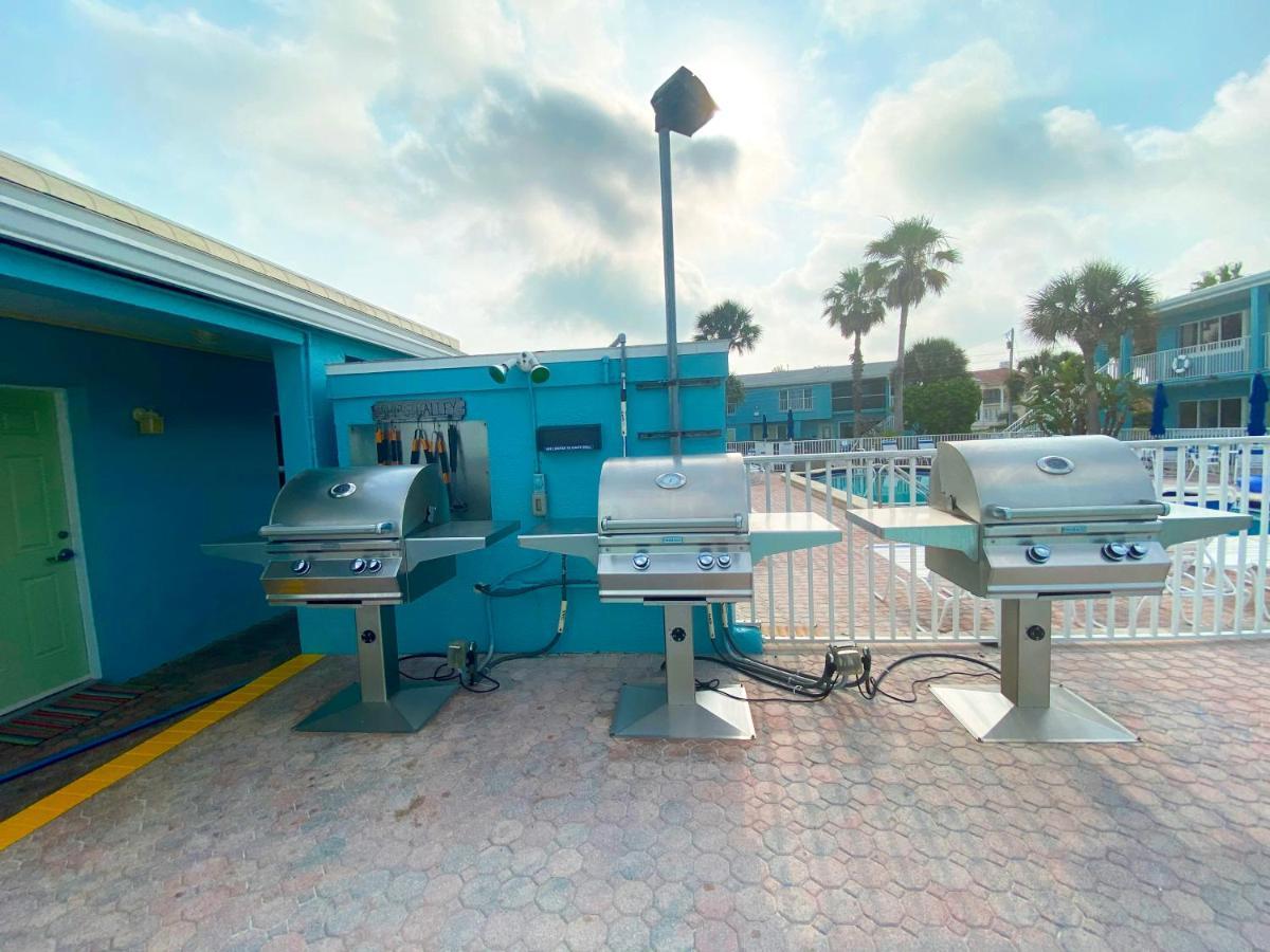 Nautical Watch Aparthotel Belleair Beach Bagian luar foto
