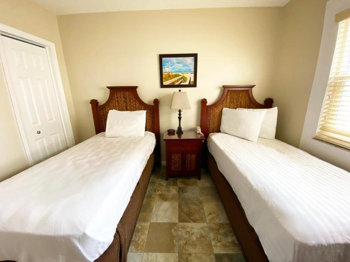 Nautical Watch Aparthotel Belleair Beach Bagian luar foto