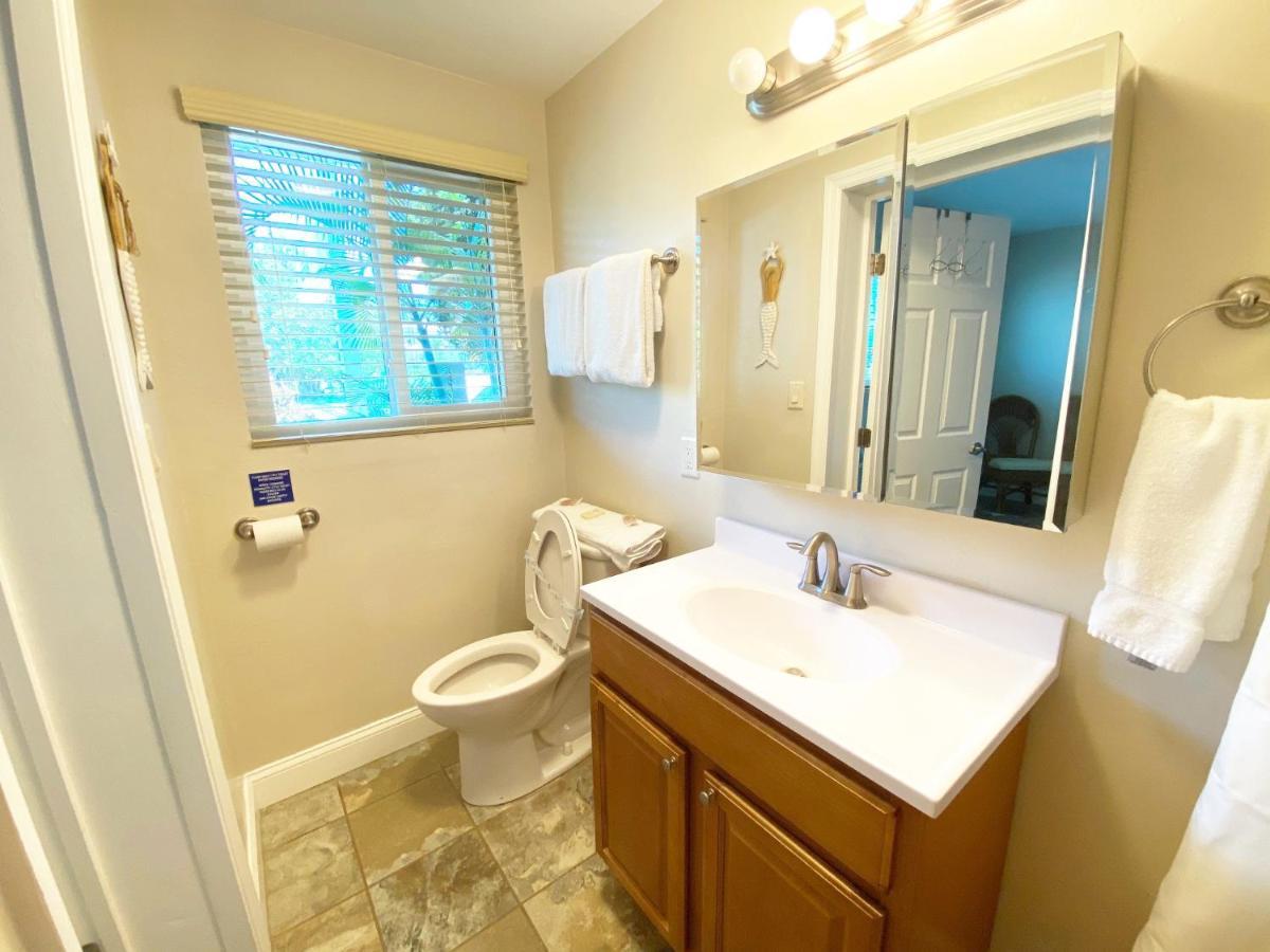 Nautical Watch Aparthotel Belleair Beach Bagian luar foto