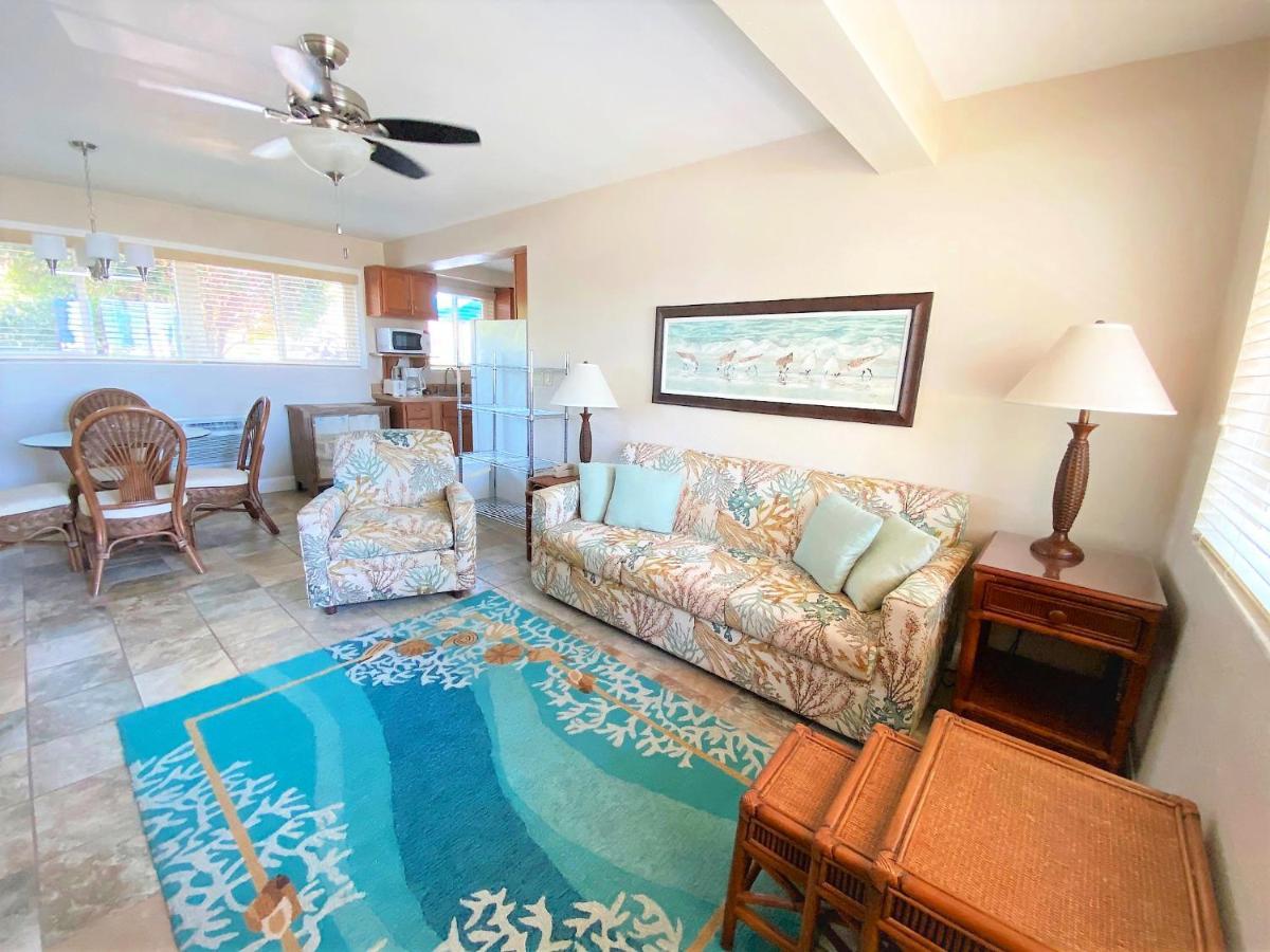 Nautical Watch Aparthotel Belleair Beach Bagian luar foto