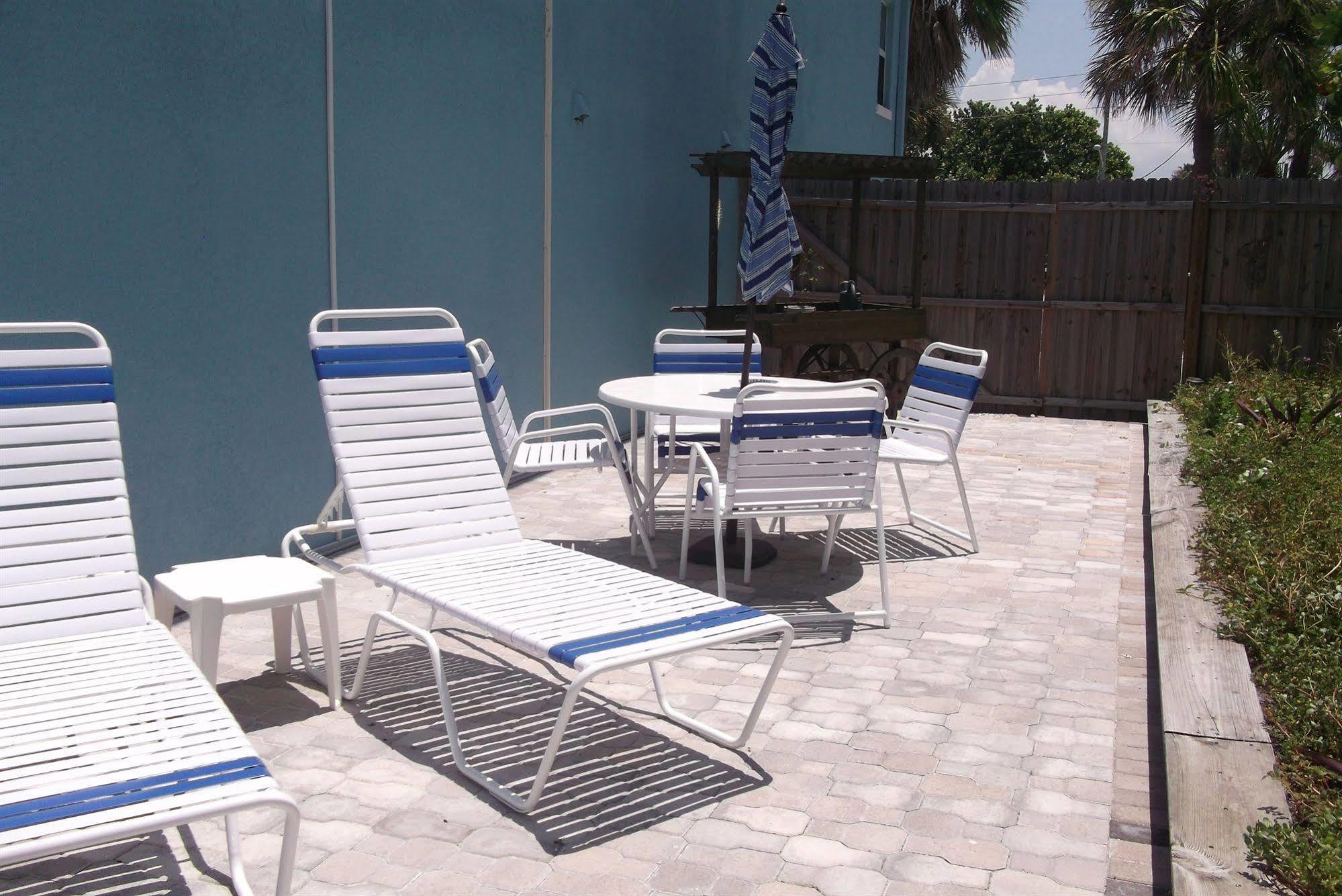 Nautical Watch Aparthotel Belleair Beach Bagian luar foto